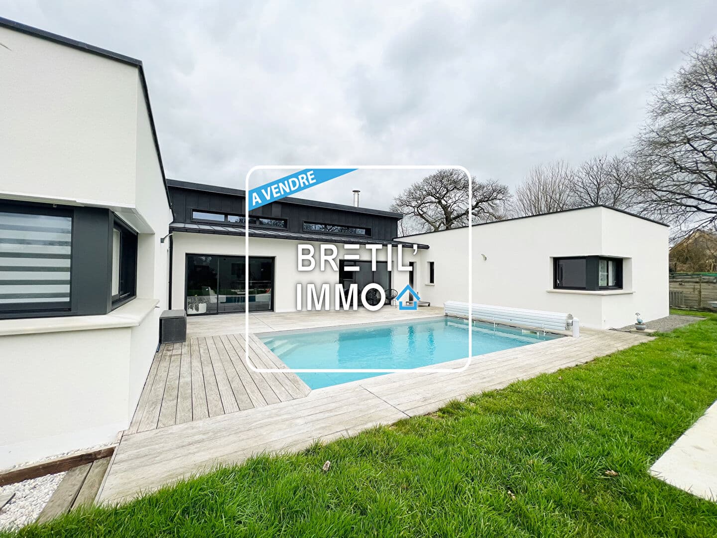 PROCHE FOUGERES - A VENDRE - MAISON — Photo 1