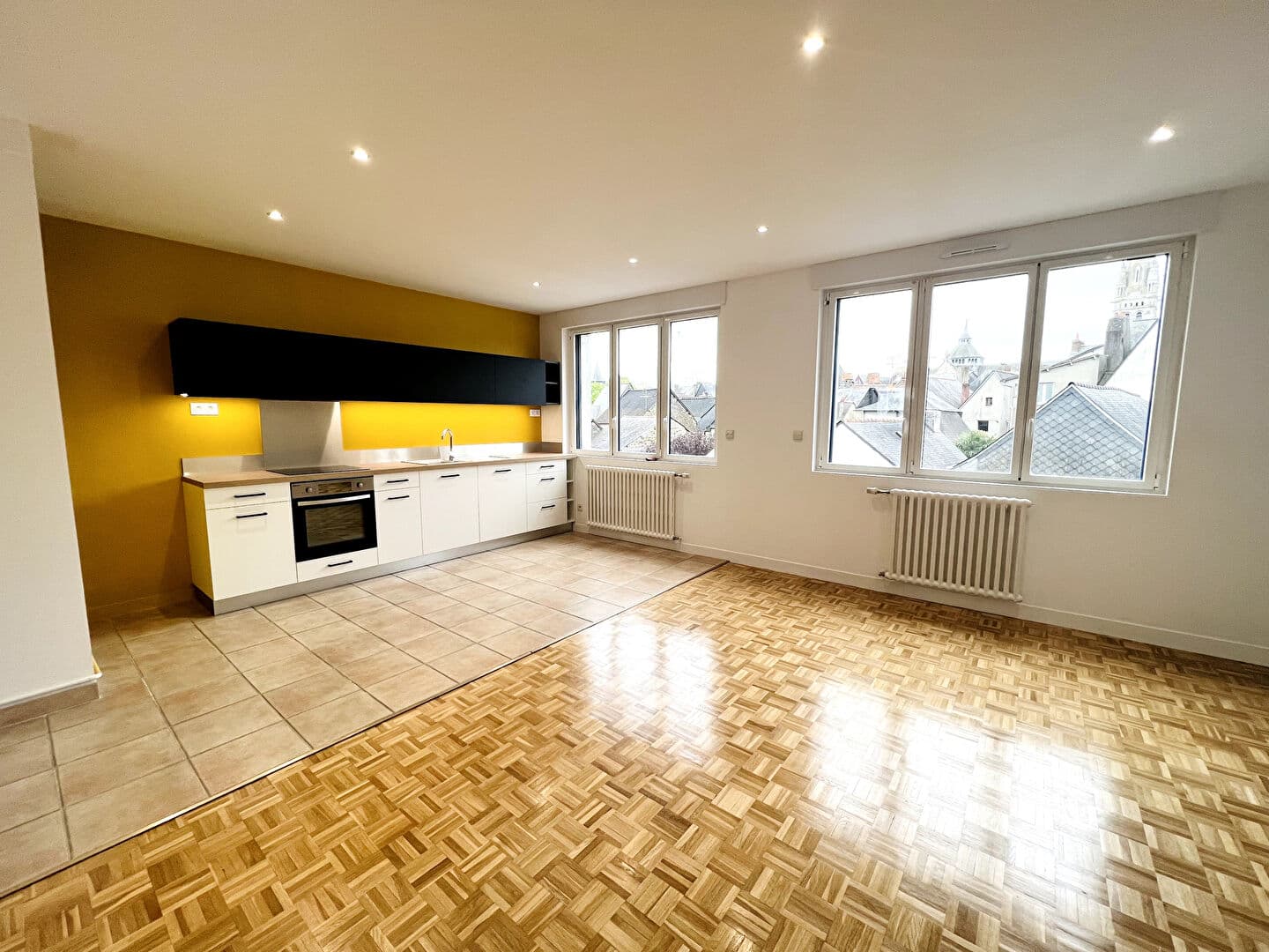 APPARTEMENT - A LOUER - VITRE — Photo 1