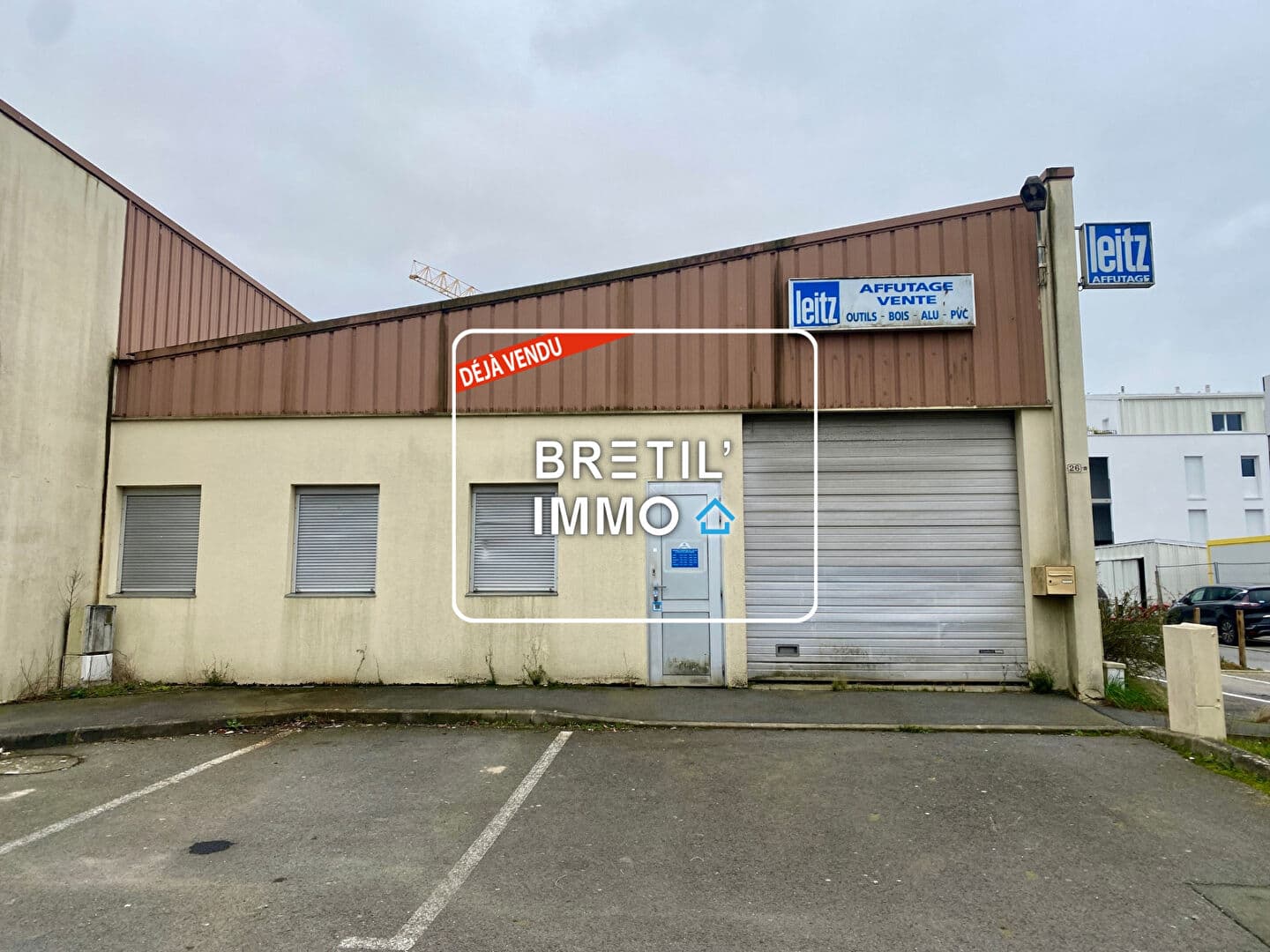 VENDU - VITRE  - LOCAL INDUSTRIEL — Photo 1