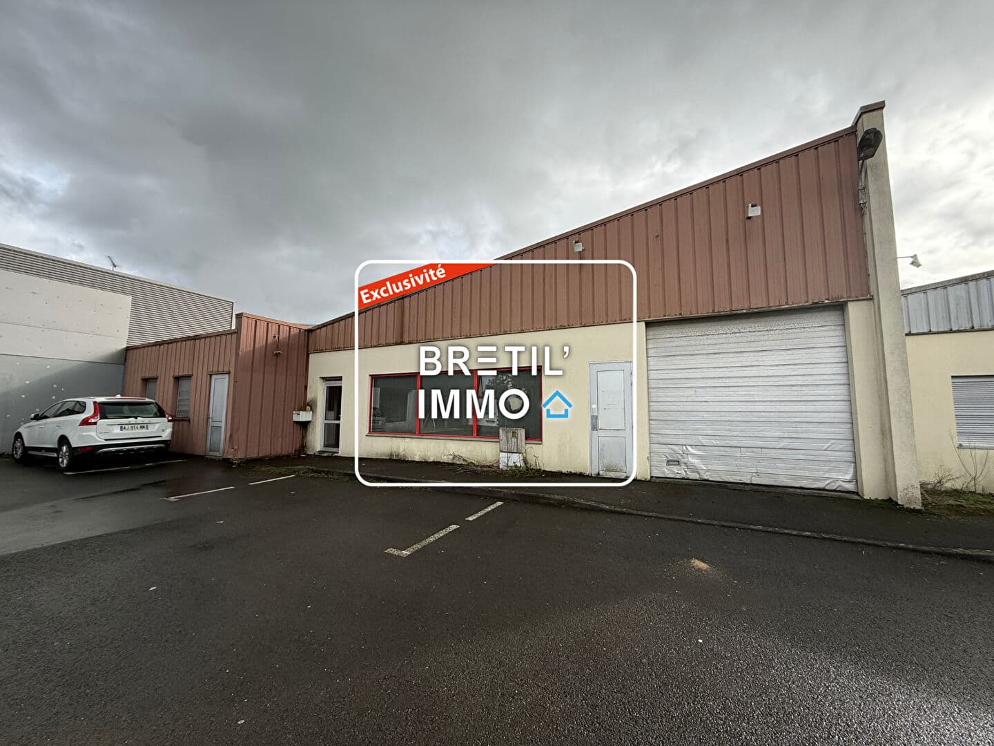 VITRE  - LOCAL INDUSTRIEL - A VENDRE — Photo 1