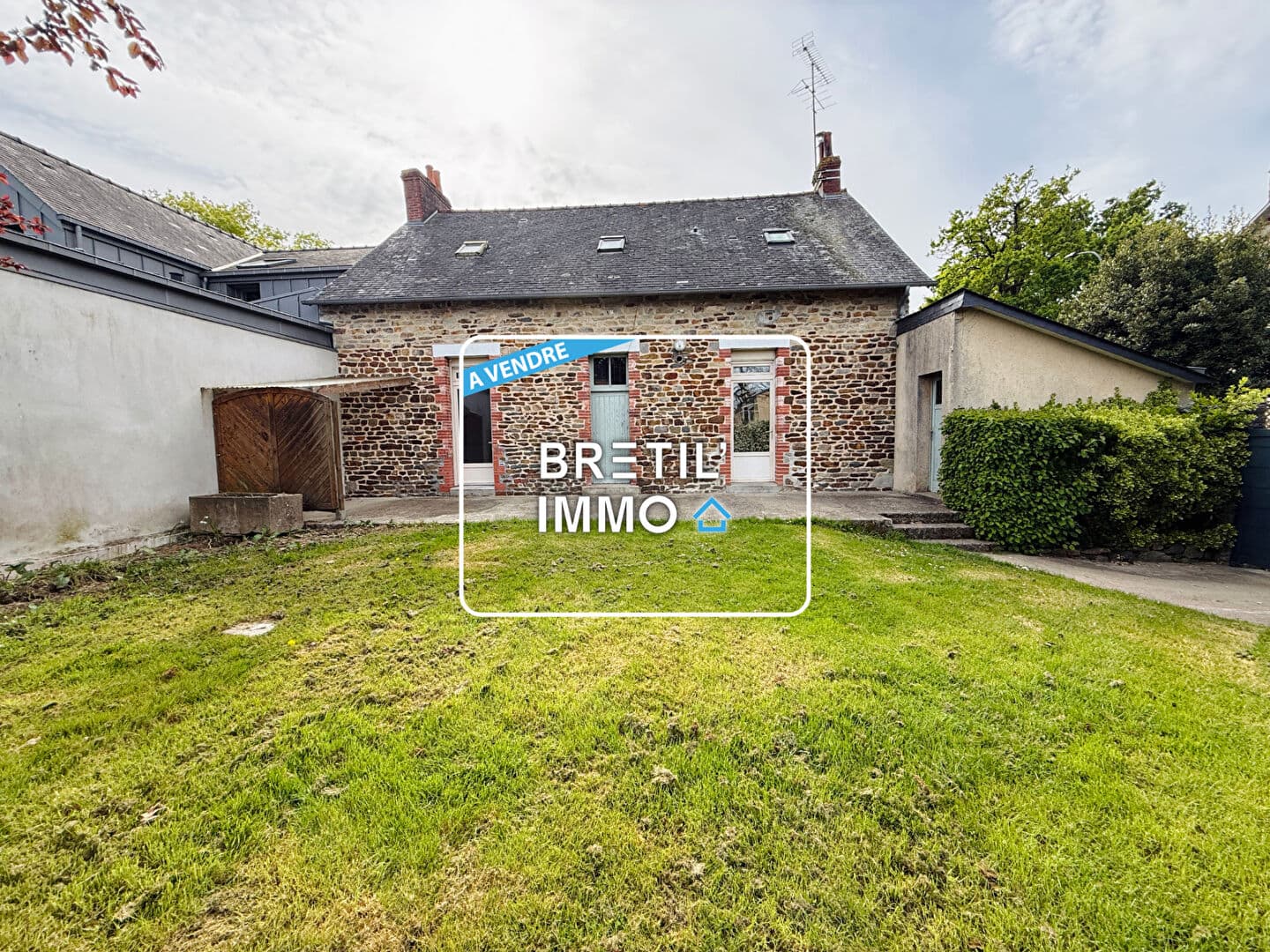 VITRE - A VENDRE - MAISON — Photo 1