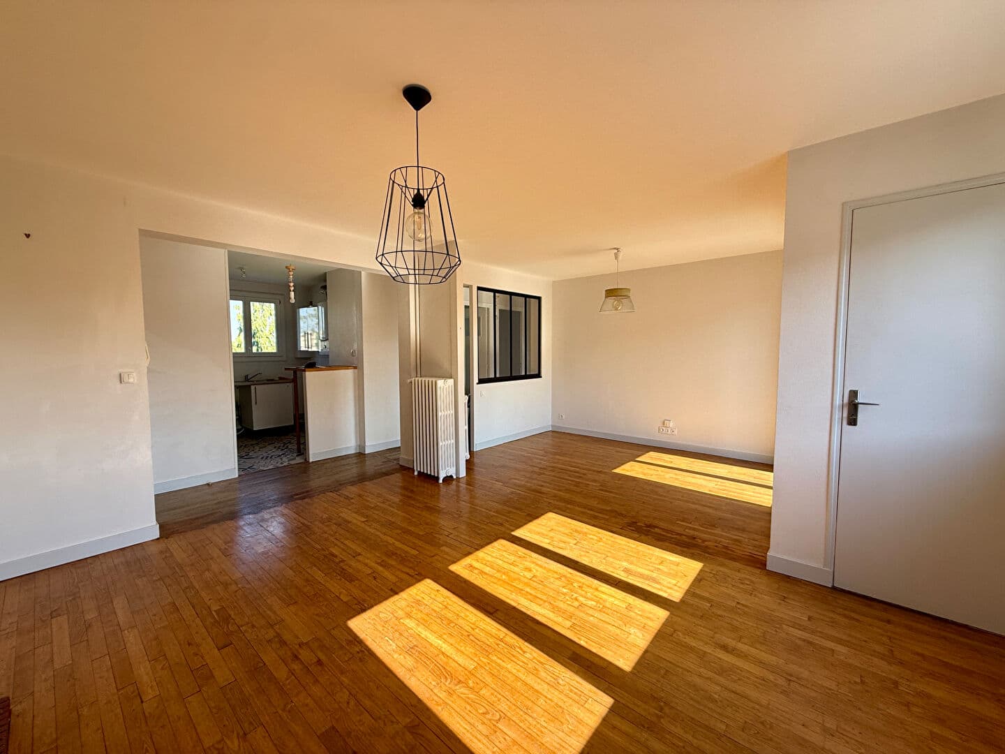 VITRE - APPAREMENT - A VENDRE — Photo 3