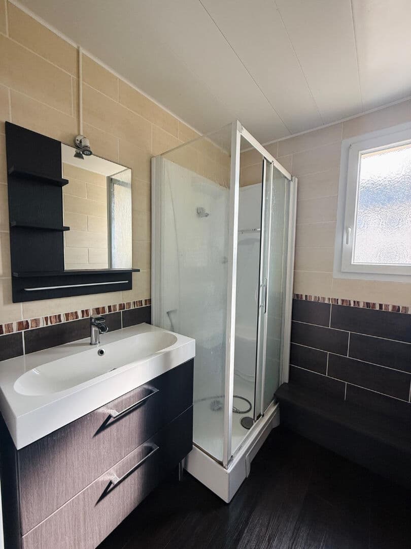 FOUGERES - A VENDRE - APPARTEMENT — Photo 5