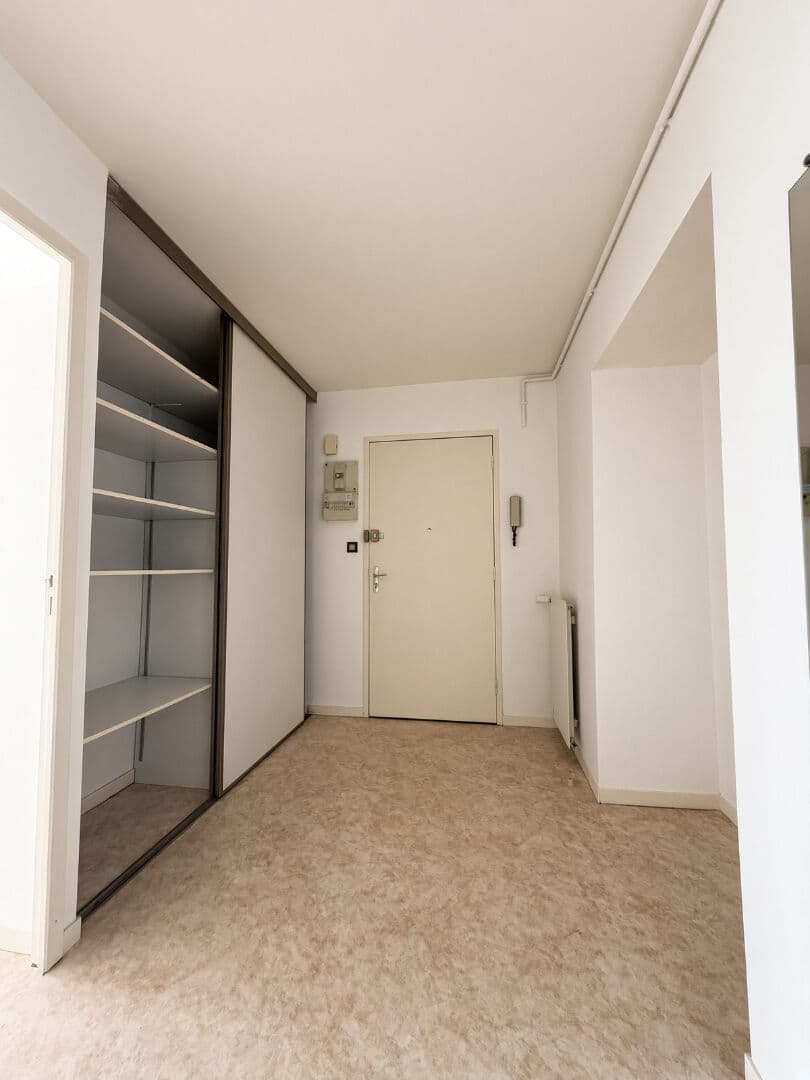 VITRE - APPARTEMENT - A VENDRE — Photo 2