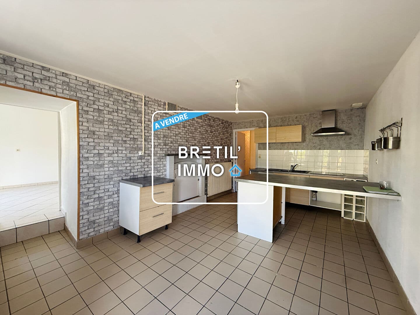 POCE LES BOIS - A VENDRE - MAISON — Photo 1