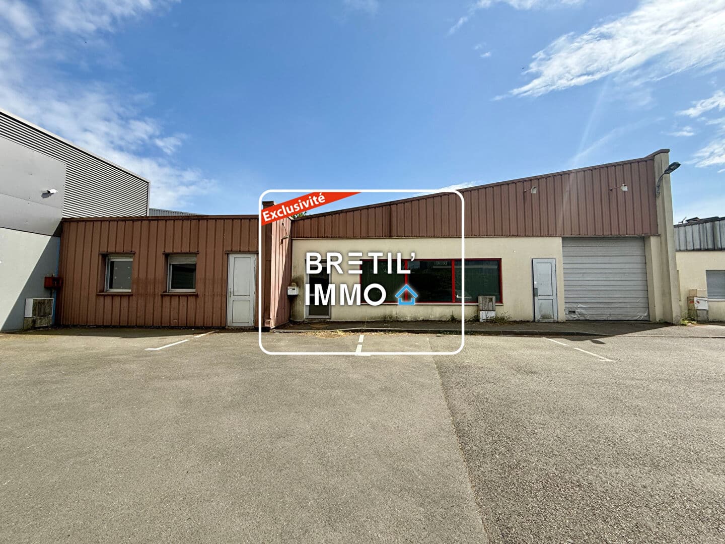 VITRE  - LOCAL INDUSTRIEL - A VENDRE — Photo 1