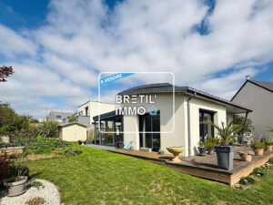 A VENDRE – MAISON – VITRE